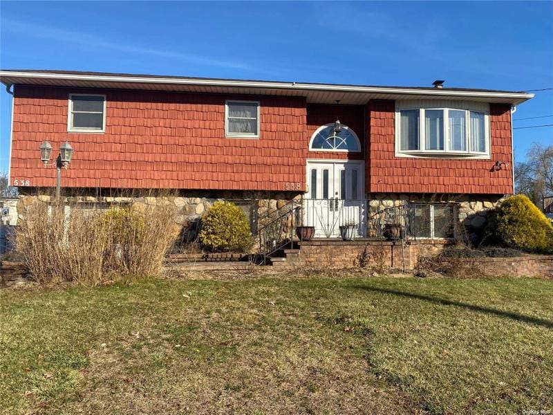 538 Grand Avenue, Lindenhurst, NY 11757 for Sale