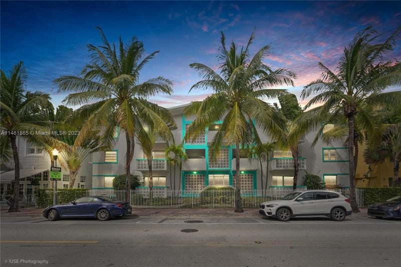 350 Collins Avenue, Unit 306, Miami Beach, FL 33139 for Sale