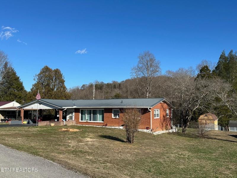 202 Sunset Drive, La Follette, TN 37766 for Sale