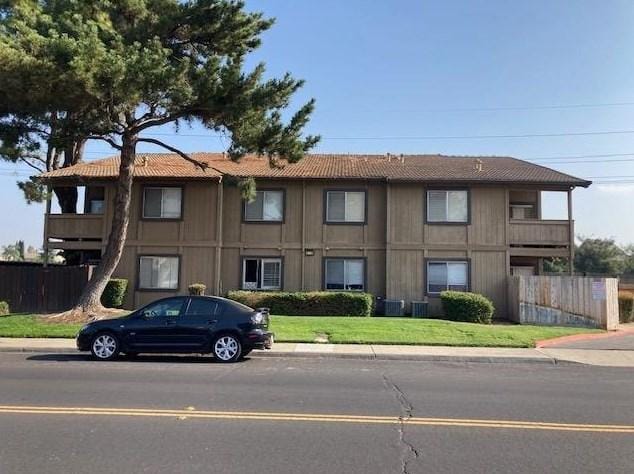 414 Cherry Ln #B, Manteca, CA 95337 - MLS 223098121 for Sale