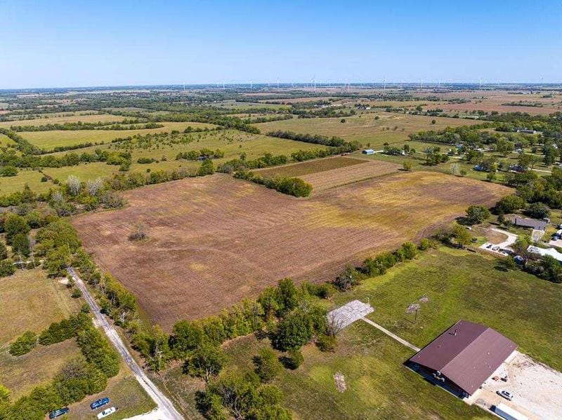 Humphrey St, Iola, KS 66749  621432377 for Sale