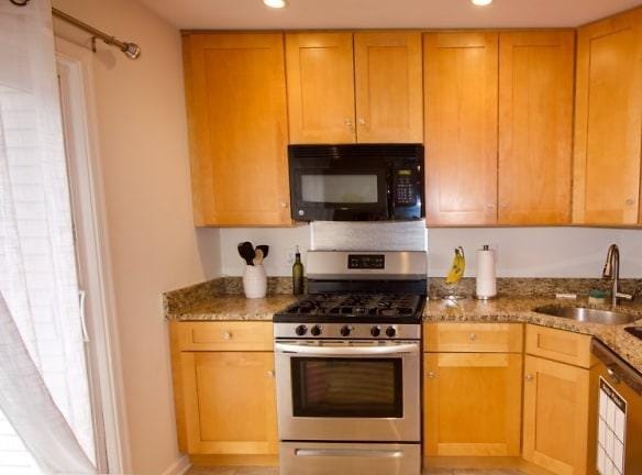 78 Woodward Ln - Bernards, NJ 07920 - Home For Rent