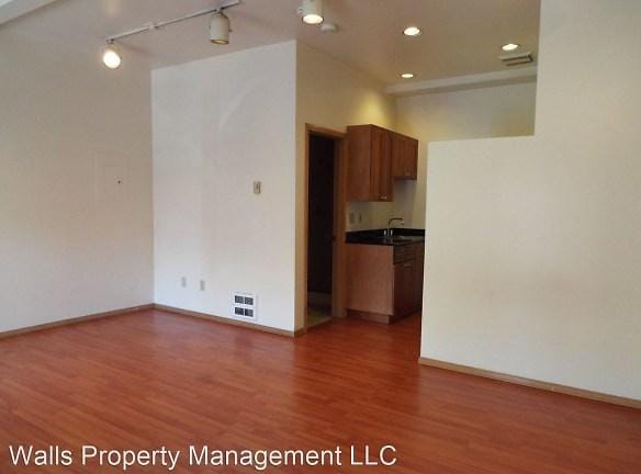 3644 Woodland Park Ave N - Seattle, WA 98103 - Home For Rent