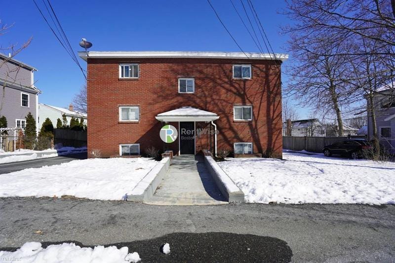 3  46 Bolton St for Sale