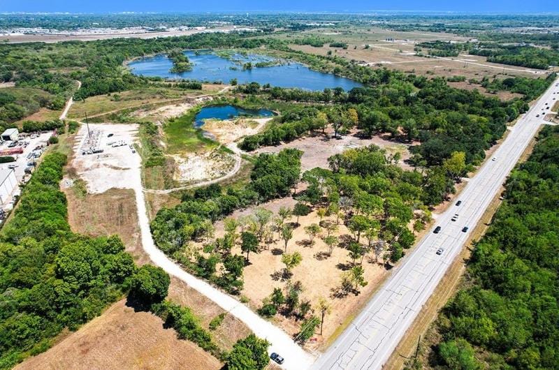 17827 S Hwy 35, Pearland, TX 77581 - MLS 56042987 for Sale