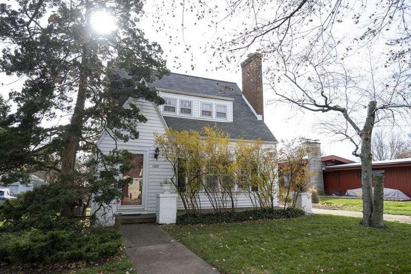 1209 W Daniel Street, Champaign, IL 61821  610484095 for Sale