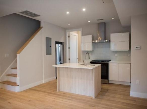 14 Sumner St - Boston, MA 02125 - Home For Rent