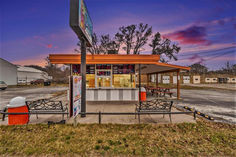 Hartford, Van Buren County, MI Commercial Property, House for sale Property ID: 418618299