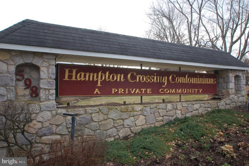 102 Hampton Crossing, Southampton, PA 18966 for Sale