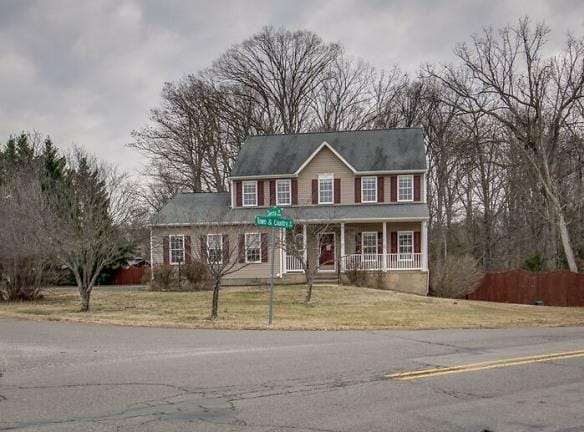 1902 Sierra Dr - Fredericksburg, VA 22405 - Home For Rent