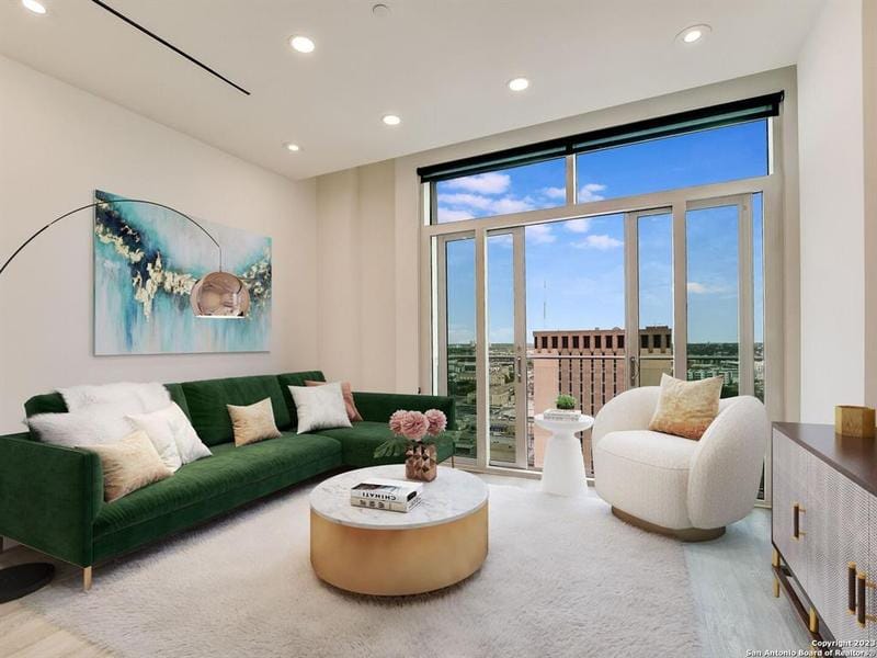 123 LEXINGTON AVE #1403, San Antonio, TX 78205-1126 for Sale