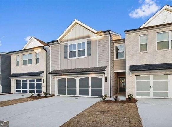 5332 Melbourne Ln - Flowery Branch, GA 30542 - Home For Rent