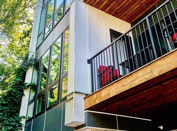 1530 N Jackson St unit 404 - Milwaukee, WI 53202 - Home For Rent
