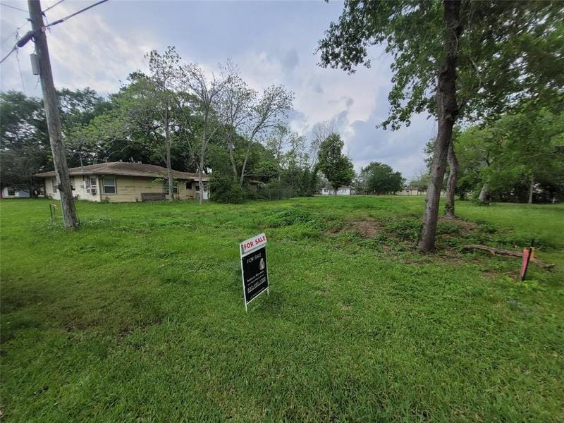 1009 Hall Ave, Seabrook, TX 77586 for Sale