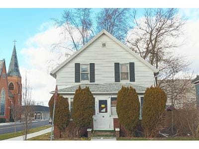 W 8th St for Sale