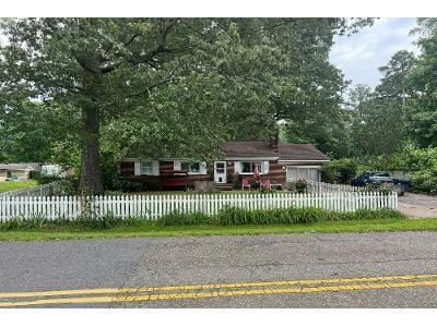 Falcon Rd for Sale