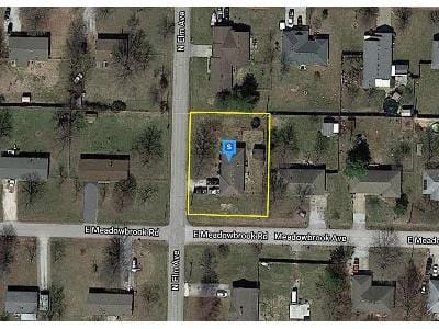 N Elm Ave for Sale