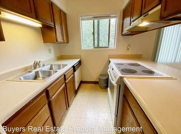 11528 Heritage Ct - Anchorage, AK 99577 - Home For Rent