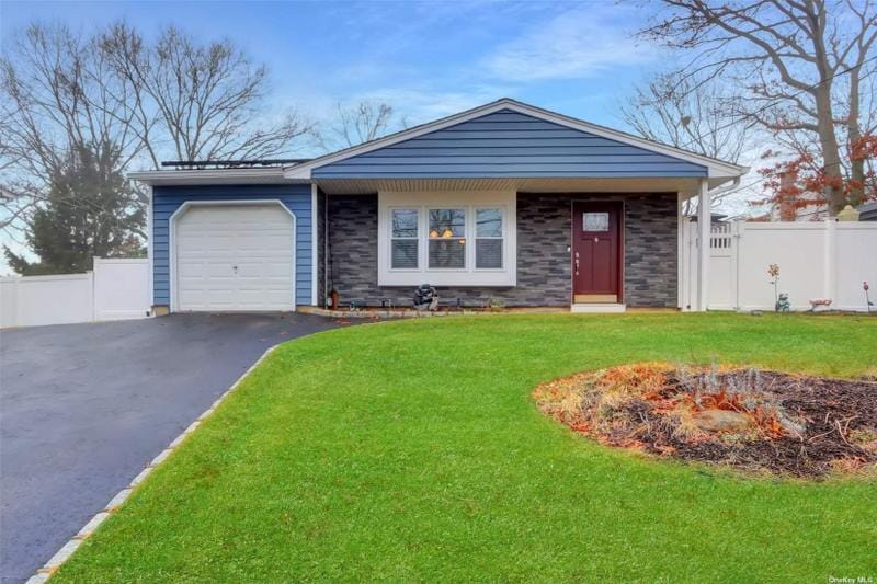 Selden, Suffolk County, NY House for sale Property ID: 418630562