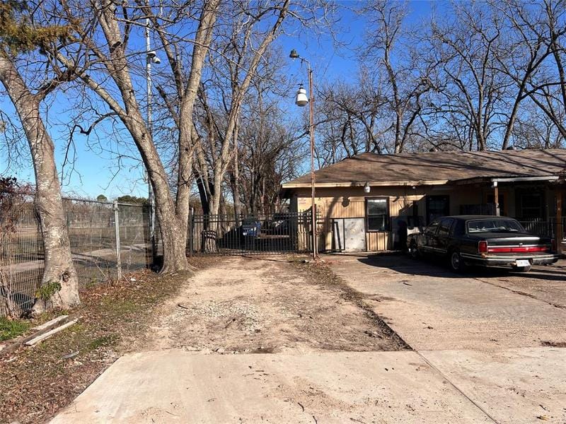 205 Heaney Dr, Houston, TX 77076 for Sale