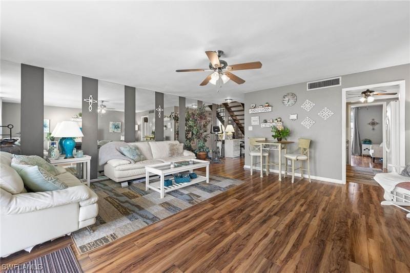 2813 Del Prado Boulevard South, Unit B18, Cape Coral, FL 33904 for Sale