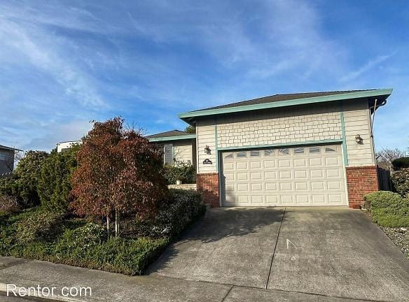 515 Gatliff Ave - Eureka, CA 95503 - Home For Rent