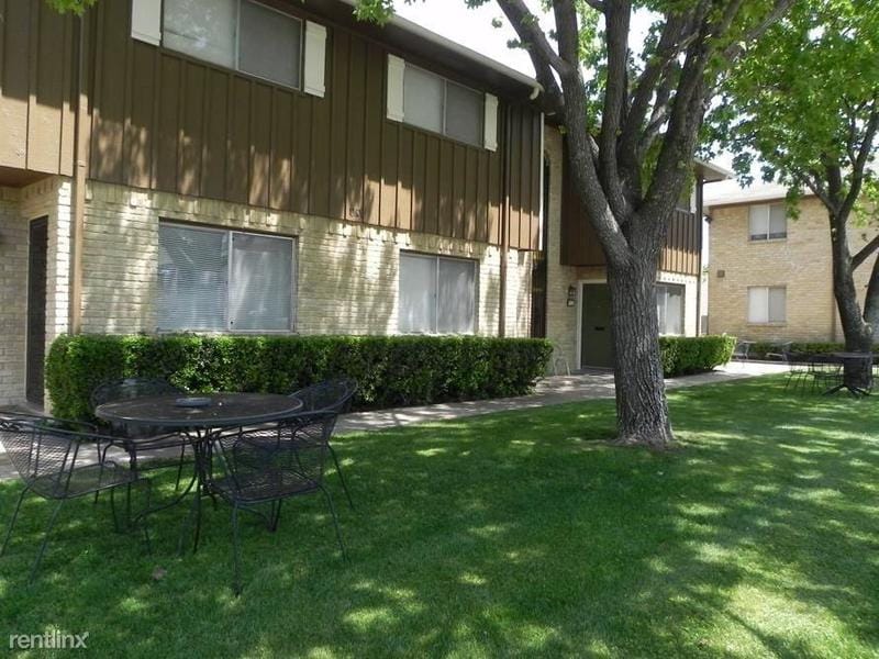 Flat 2 Bed 1 Bath  1201 Winifred Dr for Sale