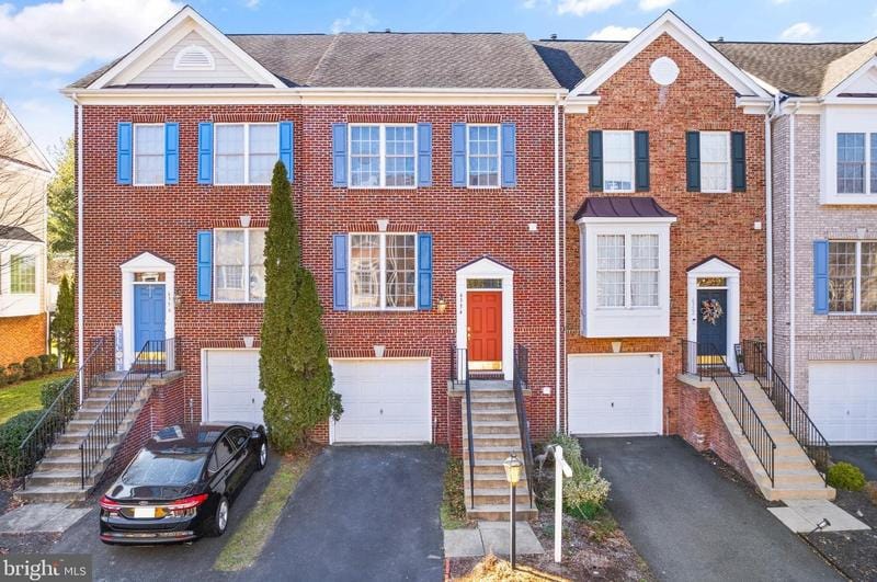 6354 Cullen Pl, Haymarket, VA 20169 - MLS VAPW2064912 for Sale