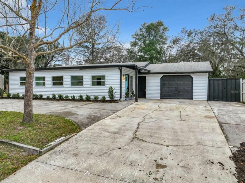 1032 OSCEOLA TRL, CASSELBERRY, FL 32707 Single Family Residence For Sale  MLS# O6169844