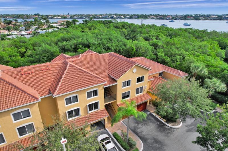 300 Scotia Dr #105, Hypoluxo, FL 33462 - MLS RX-10939368 for Sale