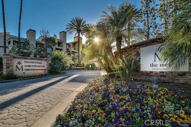 21550 Burbank 215, Woodland Hills CA 91367 for Sale