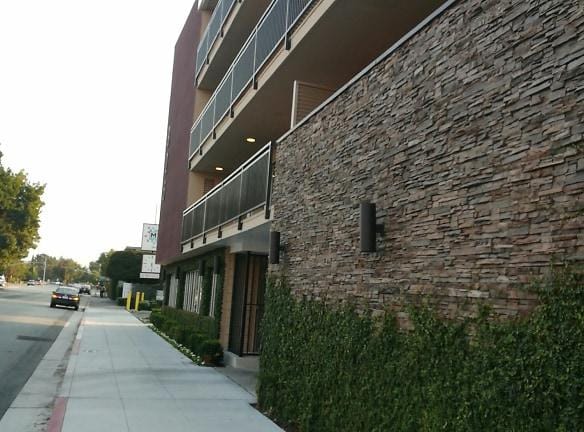 926 Woodside Apartments - 926 Woodside Rd - Redwood City, CA Apartments for Rent
