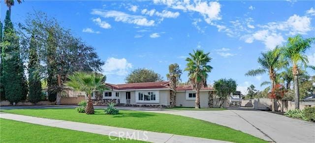130 N VICENTIA AVE, Corona, CA 92882 Single Family Residence For Sale  MLS# OC23231778