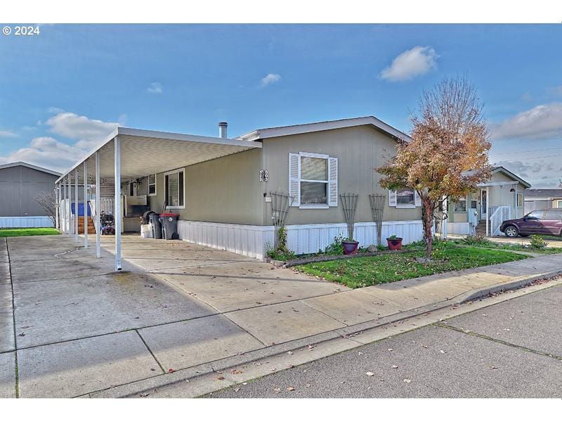 10 E SOUTH STAGE RD, Medford OR 97501 for Sale