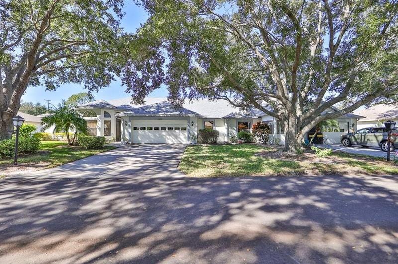 2523 Lynx Rd, Sun City Center, FL 33573 - MLS T3484943 for Sale
