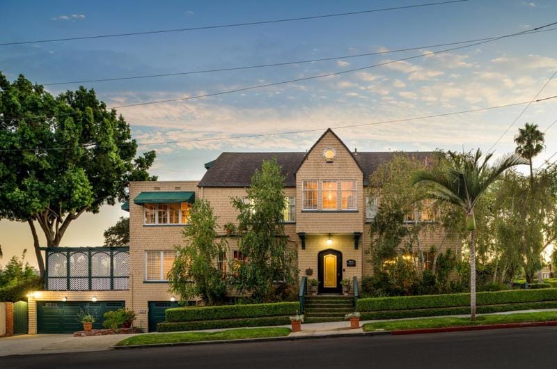 1833 Santa Barbara St, Santa Barbara, CA 93101 - MLS 23-3112 for Sale