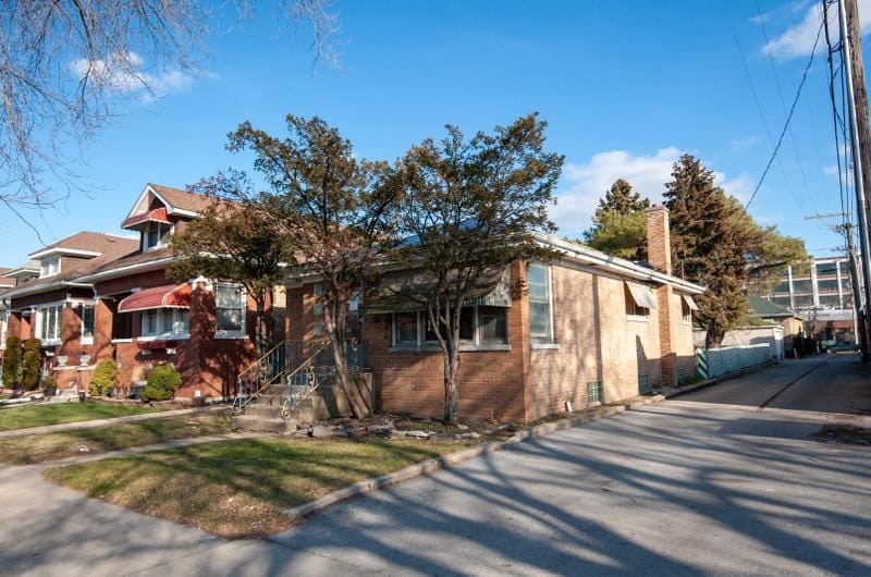 2815 N Kildare Ave, Chicago, IL 60641 - MLS 11956641 for Sale