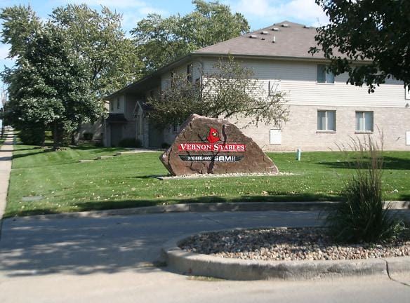 317 E Vernon Ave unit 15 - Normal, IL 61761 - Home For Rent