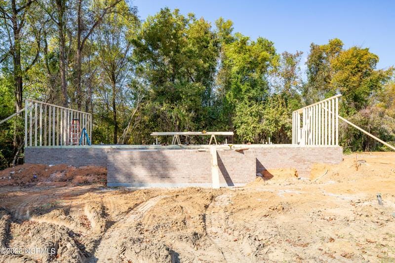 205 Dixie Circle, Clinton, NC 28328 for Sale