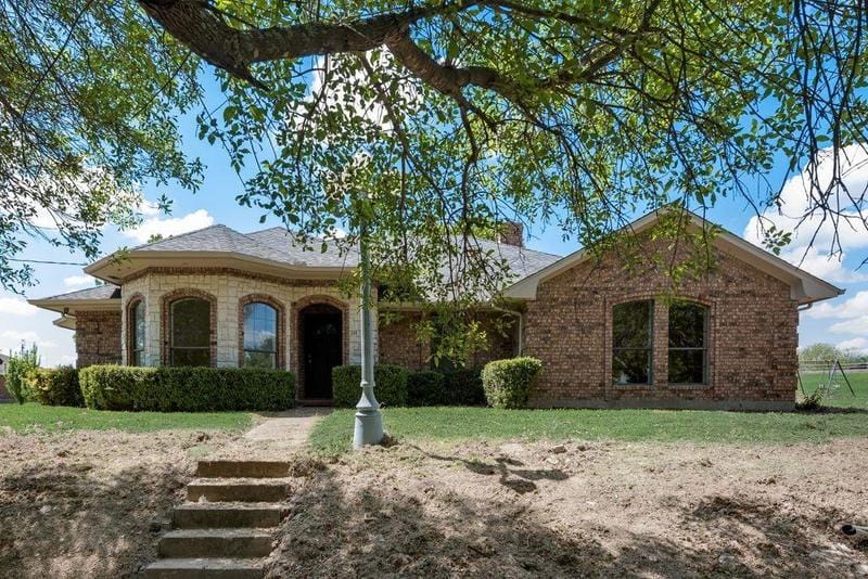 206 Youngblood Dr, Waxahachie, TX 75165 for Rent