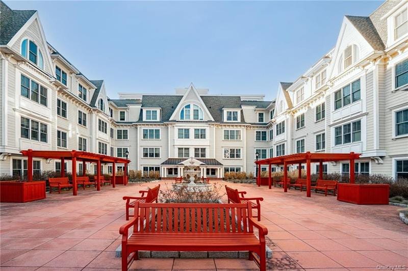 225 Stanley Avenue, Unit 204, Mamaroneck, NY 10543 for Sale