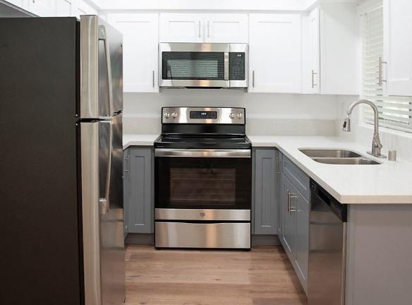 118 S Cordova St - Burbank, CA 91505 - Home For Rent