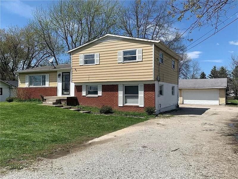 8104 East 42nd Street, Indianapolis, IN 46226 for Sale
