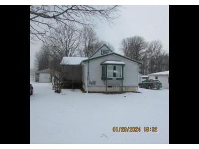 S Leavitt Rd SW for Sale