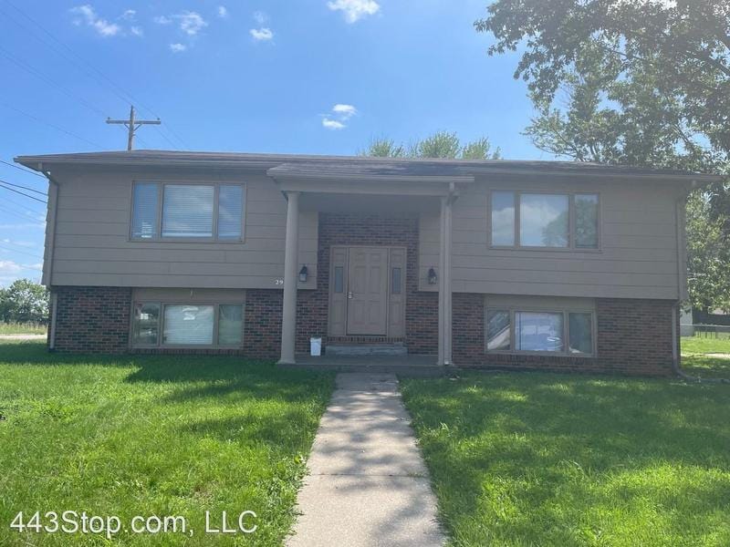 2940 Leeway Drive - 3  Apartment close to schools and shopping! for Sale