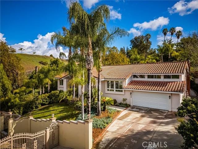 384 S Country Hill, Anaheim Hills CA 92808 for Sale