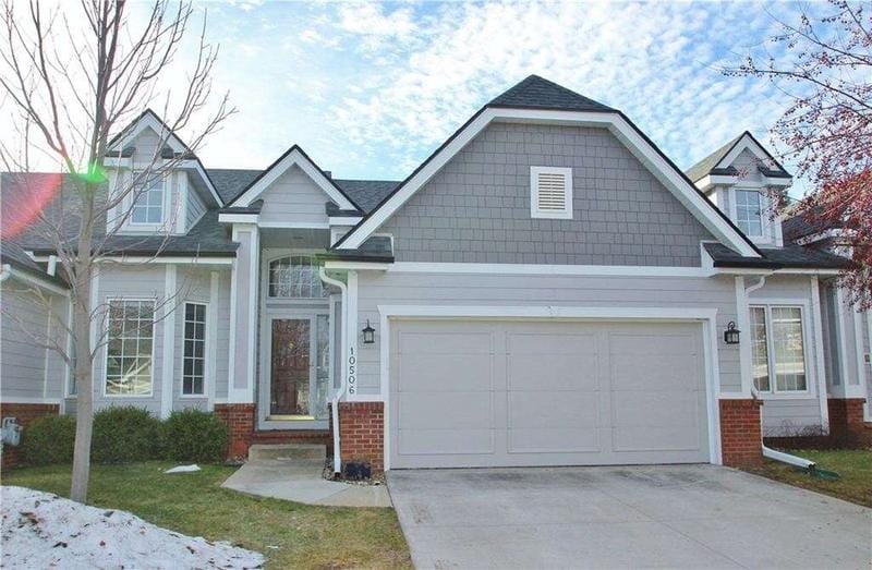 10506 Oakwood Drive, Urbandale, IA 50322  624478298 for Sale