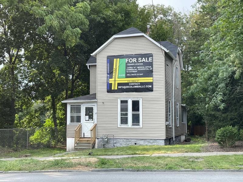 20 Columbia St, Poughkeepsie, NY 12601 - MLS HM417508 for Sale
