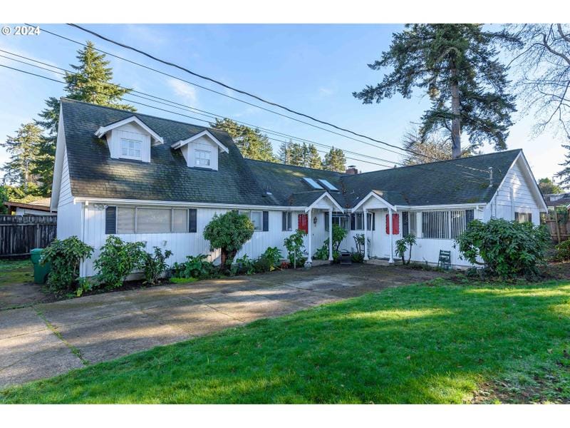 1495 TEAKWOOD AVE, Coos Bay OR 97420 for Sale
