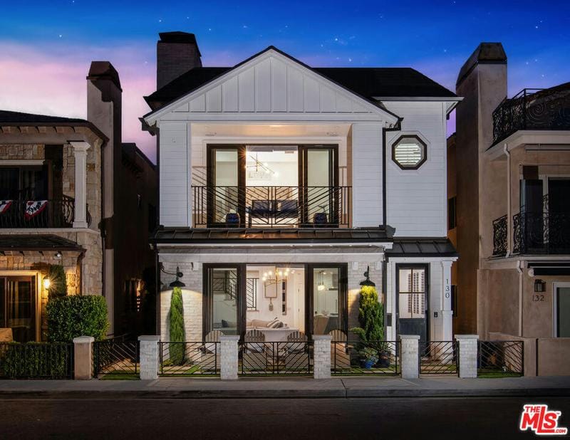 130 E BALBOA BLVD, Newport Beach, CA 92661 Single Family Residence For Sale  MLS# 23-313465